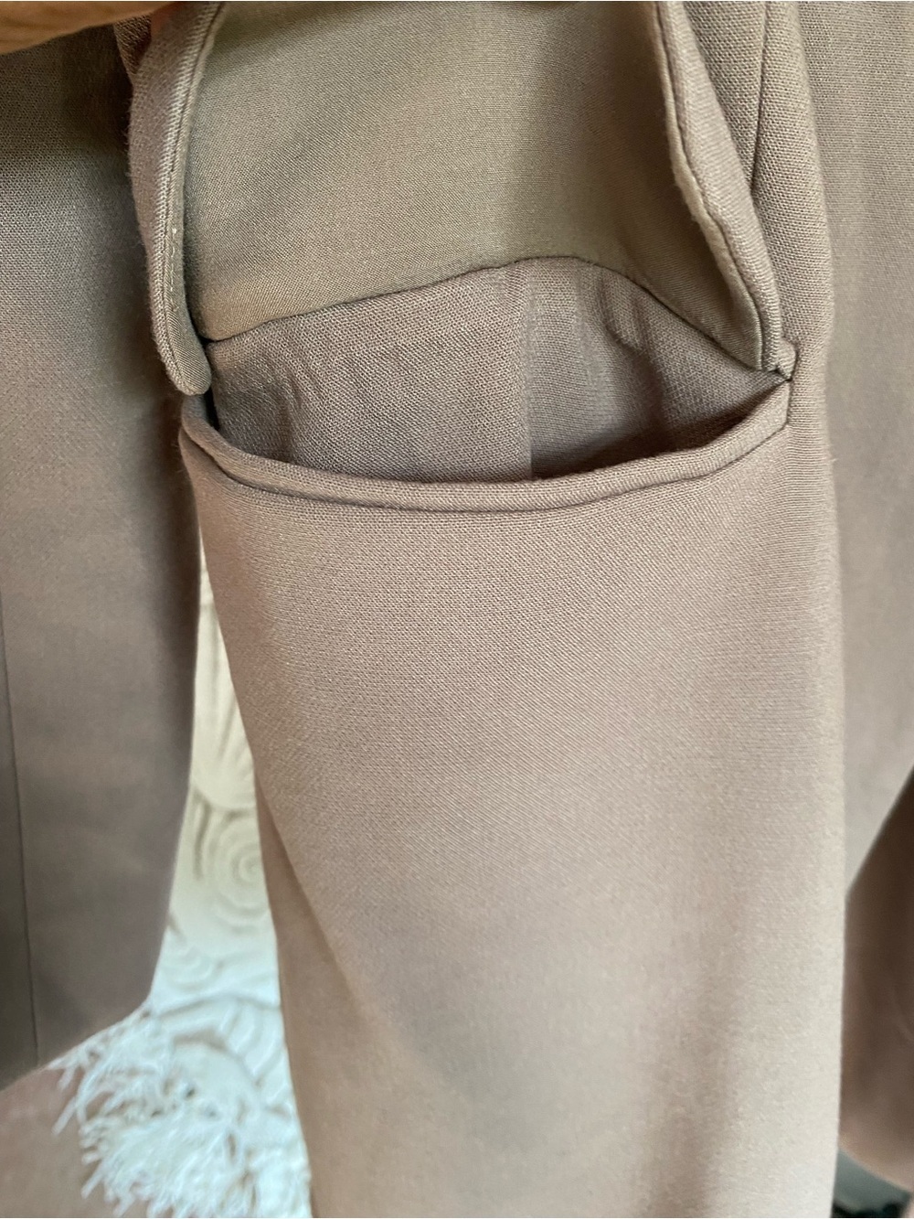 ANTHROPOLOGIE TAUPE TIE WAIST OPEN BACK BLAZER DRESS 8 - Picture 7 of 12